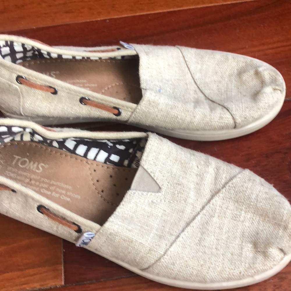 Toms shoes
